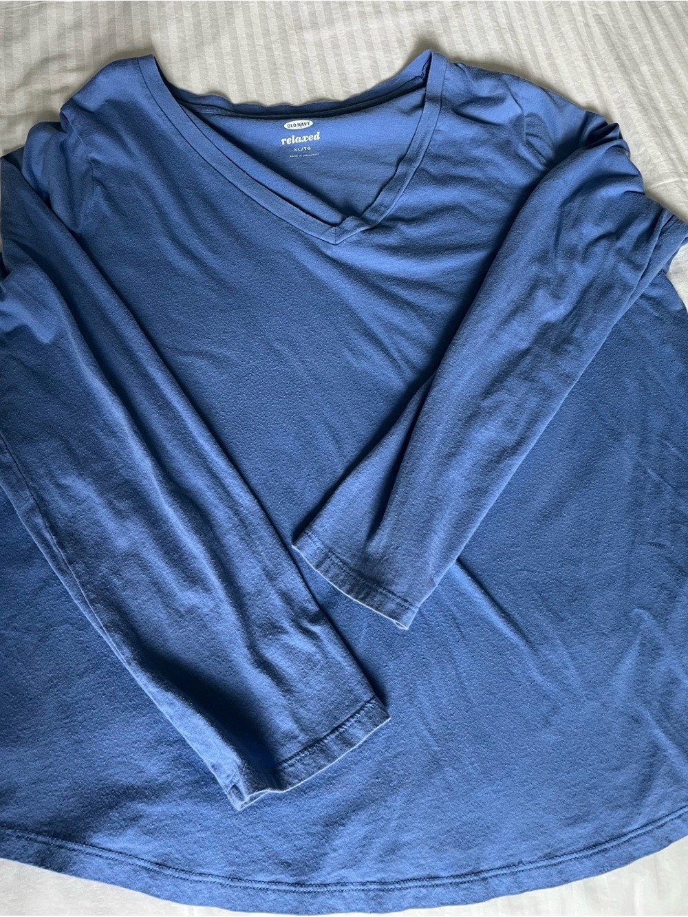 Old Navy Relaxed V-Neck Tee in Dusty Blue